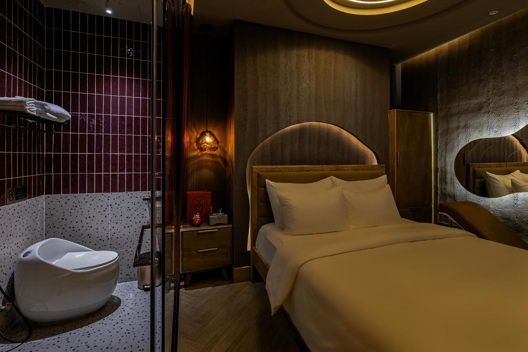 Pynt 2 Love hotel
