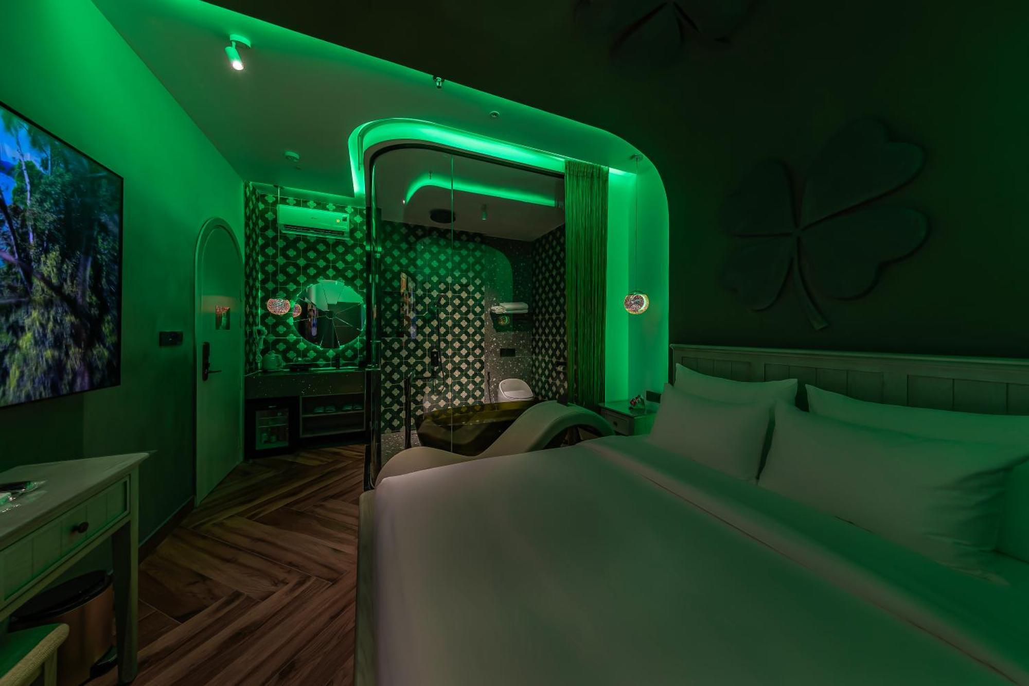 Love hotel Pynt 2